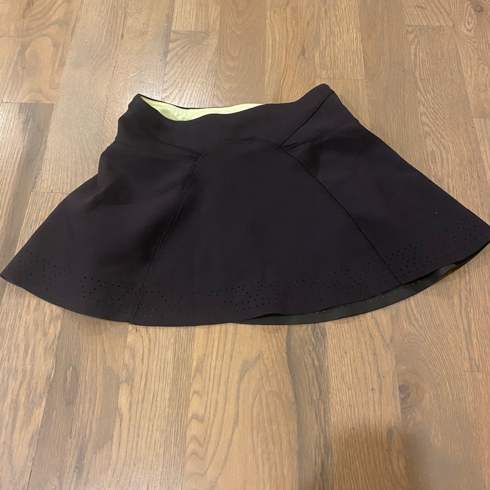 girls black Ivivva skirt
